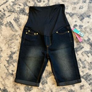 Oh! Mamma Maternity Denim Rolled-Cuff Bermuda Shorts